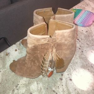 Women’s Heels Jessica Simpson Size 9 1/2